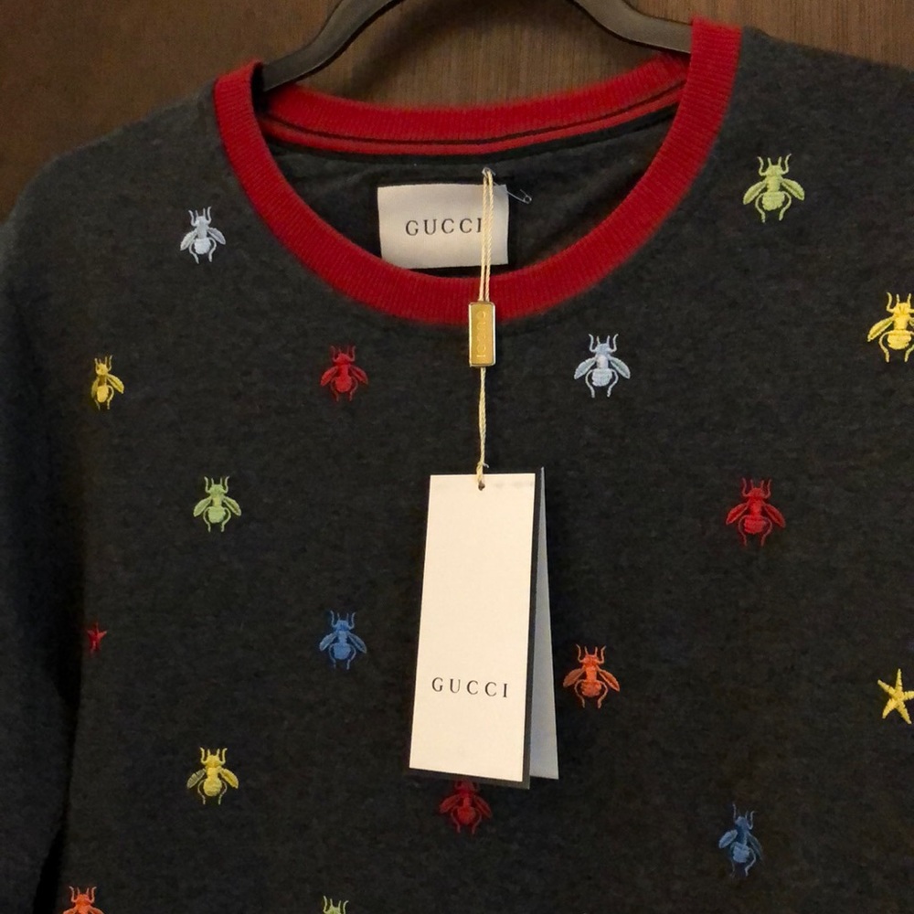VIP GIFT Gray Gucci Sweater Bee’s
